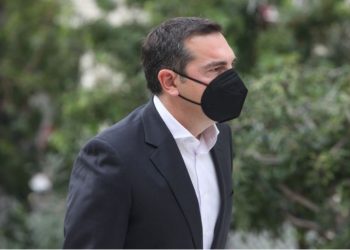 Πάνδημο αντίο στον Κάρολο Παπούλια