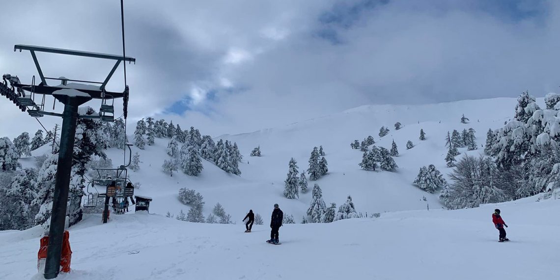 Σημερινές φωτογραφίες από την Βασιλίτσα Γρεβενών με πολύ χιόνι