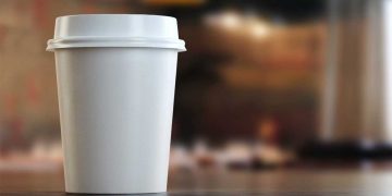 «Χαράτσι» 4 λεπτών σε χάρτινα προϊόντα μίας χρήσης – Πρόσθετο κόστος για την εστίαση