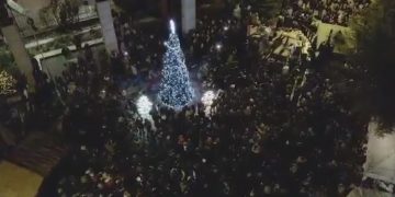 “Η Νιφάδα ξεκίνησε και φέτος το ταξίδι της”-Όμορφο VIDEO από την αποψινή βραδιά και το μήνυμα του δημάρχου Π. Πλακεντά