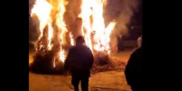 ΤΩΡΑ: Δείτε Live το άναμμα της Κλαδαριάς στη Σιάτιστα