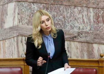 ΥφΑΑΤ, Φ. Αραμπατζή στην Βουλή: Το στέλεχος του κορωνοϊού στα μινκ της Δυτικής Μακεδονίας δεν σχετίζεται επ’ ουδενί με τη μετάλλαξη της Δανίας