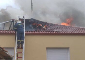 Φωτιά σε εξέλιξη τώρα σε οικία στην Ολυμπιάδα Εορδαίας