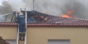 Φωτιά σε εξέλιξη τώρα σε οικία στην Ολυμπιάδα Εορδαίας
