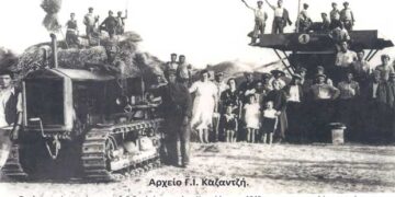 Το αλωνιστικό συγκρότημα της Ε. Γ. Συνεταιρισμών στον Άγιο Χριστόφορο το 1949, με το ερπυστριοφόρο τρακτέρ του – Από τη στήλη του κ. Γ. Καζαντζή στον Παλμό 03/02/2021