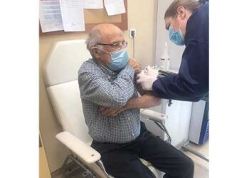 Πιερρακάκης: Πάνω από 1 εκατ. πολίτες έκλεισαν ραντεβού για να εμβολιαστούν