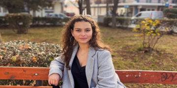 Θέατρο: Η απαράμιλλη ομορφιά του  – Γράφει η Αριστέα Αδαμίδου