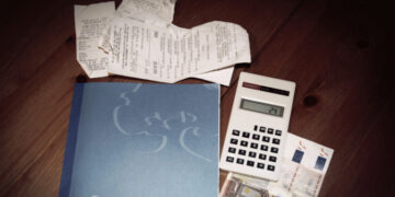 Οι χάρτινες αποδείξεις επιστρέφουν: Με σκανάρισμα θα «μετράνε» στο Taxis -Τα σενάρια για τις e-πληρωμές του 2020