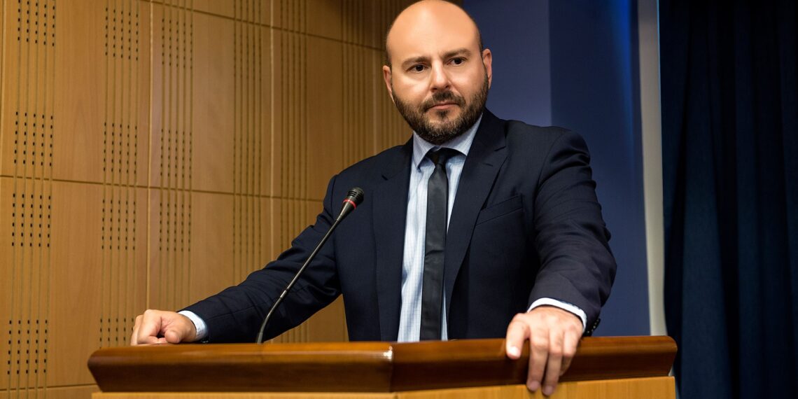 Αναβαθμίζω: το Ελληνικό Κύμα Ανακαίνισης πρέπει να αντικαταστήσει το Εξοικονομώ -Στασινός – ΤΕΕ: Ας είναι αυτό το τελευταίο «Εξοικονομώ» – οι ευρωπαϊκοί πόροι πρέπει να πετύχουν περισσότερα