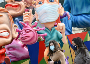 Ο διαφορετικός εορτασμός της Αποκριάς στη Βόρεια Ελλάδα: Χωρίς επισκέπτες, διαδικτυακά και με αναβίωση των εθίμων στα σπίτια