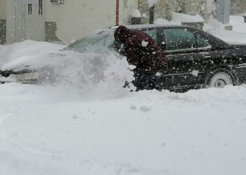 Πανέμορφες εικόνες από το Καρυοχώρι με πολύ χιόνι!