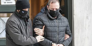 Δημήτρης Λιγνάδης: Εισαγγελική έρευνα για τους ανήλικους πρόσφυγες που μετείχαν στα μαθήματά του