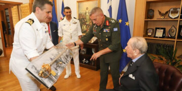 Μαθήματα πατριωτισμού από τον εφοπλιστή Ι.Τσούνη-Δωρεά €23 εκατ. και 60 σκαφών στις Εν. Δυνάμεις