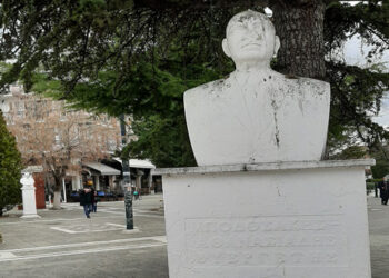 Ανάγκη ευπρεπισμού της προτομής του ευεργέτη Πρόδρομου Μποδοσάκη – Από τα παραπολιτικά του Παλμού της Τετάρτης 10/2