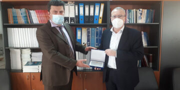 Η εκδήλωση κοπής βασιλόπιτας και η τιμητική πλακέτα του Οικονομικού Επιμελητηρίου Κοζάνης στον Δ/ντη της ΔΟΥ Κοζάνης Ι. Ποδιώτη-VIDEO