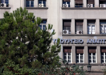 Δημόσιες συμβάσεις: Αυξάνονται τα όρια για απευθείας αναθέσεις