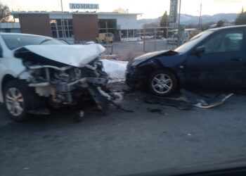 Ώρα 18:15: Σοβαρό τροχαίο στο δρόμο Κοζάνης προς αεροδρόμιο – Πλαγιομετωπική σύγκρουση τριών οχημάτων