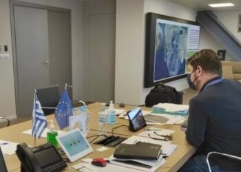 Κορωνοϊός: Σύσκεψη Χαρδαλιά – Τσιόδρα με τους 13 Περιφερειάρχες – Ενημερώθηκαν για τη διασπορά του ιού