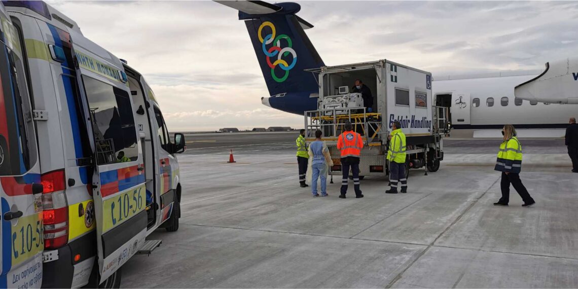 Αερογέφυρα ζωής από Θεσσαλονίκη Αθήνα για ένα μωρό, μόλις 5 ημερών!