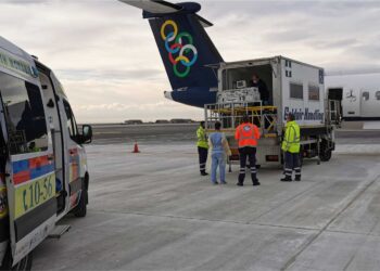 Αερογέφυρα ζωής από Θεσσαλονίκη Αθήνα για ένα μωρό, μόλις 5 ημερών!