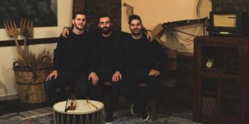 Τρεις φίλοι από Σκήτη και Αλωνάκια Κοζάνης παρουσιάζουν επανεκτελέσεις ποντιακών τραγουδιών -VIDEO
