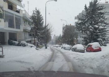Βόλτα με αυτοκίνητο σε κεντρικούς δρόμους της Κοζάνης με …πολύ χιόνι! (Δείτε πολλές φωτογραφίες)