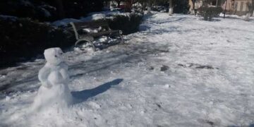 Τώρα: Εικόνες από τη χιονισμένη πόλη της Πτολεμαΐδας! (της Κούλας Πουλασιχίδου)