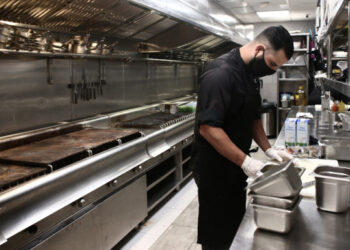 Απασχόληση: Φόβοι για τσουνάμι «λουκέτων» και απολύσεων -Το πρόγραμμα των 100.000 θέσεων εργασίας [πίνακες]