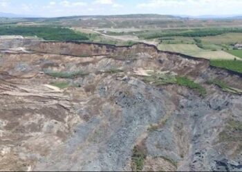 Κίνδυνος από την παύση λειτουργίας των ορυχείων Αμυνταίου- Οι προβλέψεις για κατολίσθηση και η εξαφάνιση των λιμνών- Τι θα ζητήσει το Περιφερειακό Συμβούλιο από ΔΕΗ- κυβέρνηση