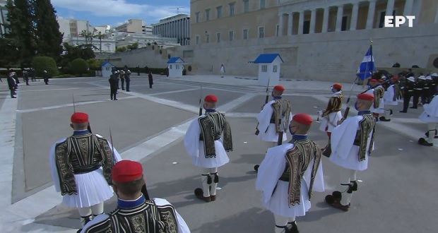 Κατάθεση στεφάνων στο Μνημείο του Άγνωστου Στρατιώτη-VIDEO