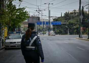 Lockdown: 17+1 περιπτώσεις που δεν επιβάλλεται πρόστιμο όταν βγαίνεις από το σπίτι σου