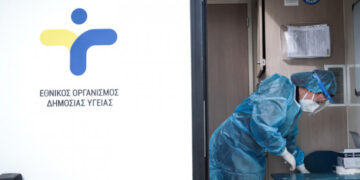 Παγώνη: 2.600 κρούσματα κορωνοϊού μέχρι την Τετάρτη -Να ανοίξουν σχολεία, καταστήματα από 16 Μαρτίου