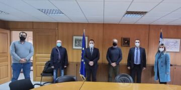 Προγράμματα εκμάθησης της ελληνικής νοηματικής γλώσσας για δημόσιους λειτουργούς προτείνει η Νέα Δημοκρατία