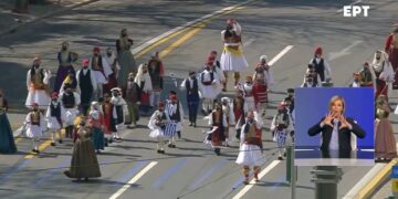 Live: Στρατιωτική παρέλαση για την 25η Μαρτίου και τη συμπλήρωση 200 ετών από την Ελληνική Επανάσταση του 1821-VIDEO