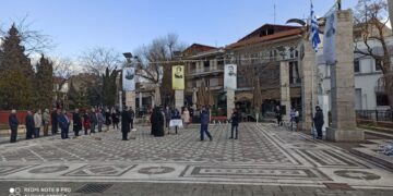 Επιμνημόσυνη δέηση και καταθέσεις στεφάνων στην κεντρική πλατεία Πτολεμαΐδας