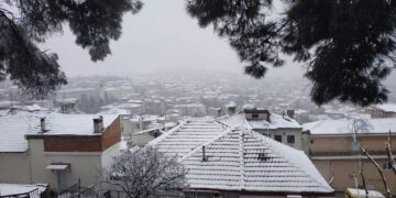 Πανέμορφες εικόνες από τη χιονισμένη Κοζάνη και την περιοχή “Ξενία”