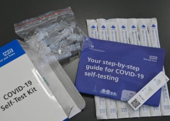 Self test: Υποχρεωτικά και για μαθητές, εργαζόμενους – Οι 30 εταιρείες που κατέθεσαν προσφορές