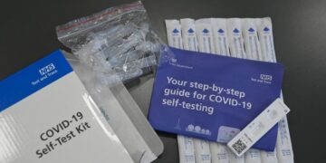 Self test: Υποχρεωτικά και για μαθητές, εργαζόμενους – Οι 30 εταιρείες που κατέθεσαν προσφορές