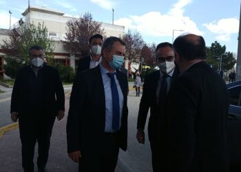 Έφτασε στο Μποδόσακειο Νοσοκομείο ο Αναπληρωτής Υπουργός  Υγείας Β. Κοντοζαμάνης- Τι ζήτησαν από τον κ. Κοντοζαμάνη οι εργαζόμενοι κοινωφελούς εργασίας του νοσοκομείου