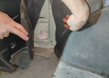 Κοζάνη: Τρεις συλλήψεις για κατοχή ηρωίνης- video με τον αστυνομικό σκύλο να εντοπίζει να ναρκωτικά κρυμμένα στο αυτοκίνητο