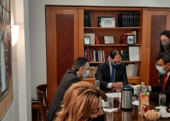 Επίσκεψη  του Υφυπουργού Υποδομών & Μεταφορών Γιάννη Κεφαλογιάννη   στον Αντιπεριφερειάρχη Καστοριάς