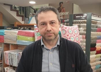 Στα «κάγκελα» έμποροι και κομμωτές σε Κοζάνη-Πτολεμαΐδα για τα νέα μέτρα