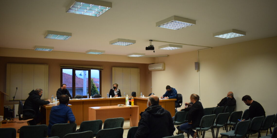 Περιοδεία του βουλευτή του ΚΚΕ Λ. ΣΤΟΛΤΙΔΗ σε Μεσόβουνο, Αμύνταιο και Μανιάκι .”Το ΚΚΕ στηρίζει χωρίς καμία οικονομία δυνάμεων τα αιτήματα των βιοπαλαιστών αγροτών”