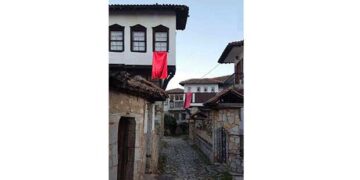 Το ιδιαίτερο έθιμο της Μεγάλης Πέμπτης στην Καστοριά