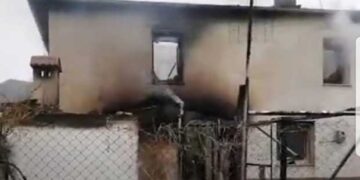 Ολοσχερώς κάηκε μια μονοκατοικία στον Αλιάκμονα Βοΐου