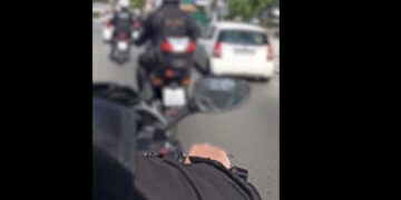 Η μάχη της Ελληνικής Αστυνομίας να φτάσει 4χρονο παιδάκι στο Παίδων εφαρμόζοντας ΚΑΡΠΑ στη διαδρομή – VIDEO με περιπολικά και μηχανές (vid)