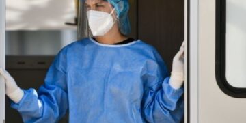 Διαχειρίσιμη κατάσταση στα Νοσοκομεία- Δεν πέφτει δραστικά ο αριθμός των κρουσμάτων- Αγωνία για τους εμπόρους- Δυσλειτουργίες με το click away