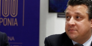 Δερμιτζάκης: Έχουμε μπερδέψει τον κόσμο – Δεν έπρεπε να κλείσουν τα καταστήματα με το click away
