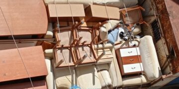 Δημότισσα Φλώρινας προσέφερε (ανώνυμα), έπιπλα στην άτυχη οικογένεια από τον Φανό Αμυνταίου που κάηκε το σπίτι της