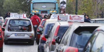 Σχολές οδηγών: Ανοίγουν με self test σε δασκάλους, εξεταστές και εξεταζόμενους